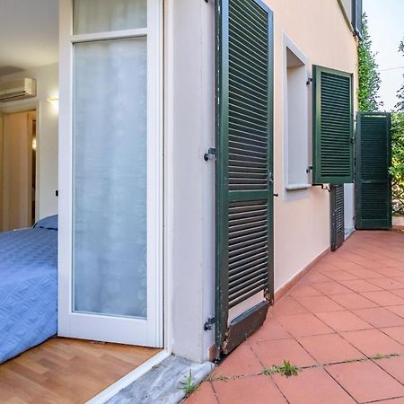 Piana Di Solaro Modern Flat & Swimming Pool Apartment Lerici Bagian luar foto